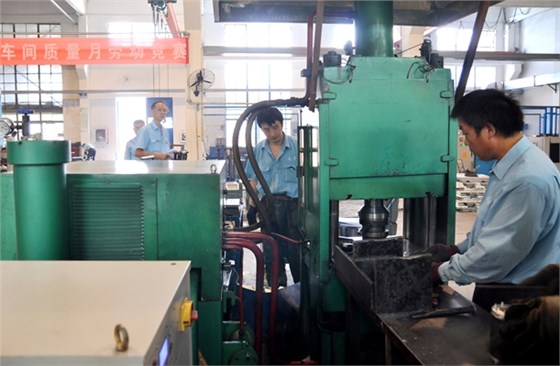 皖南電機開展轉(zhuǎn)子壓鑄勞動競賽 皖南電機開展轉(zhuǎn)子壓鑄勞動競賽