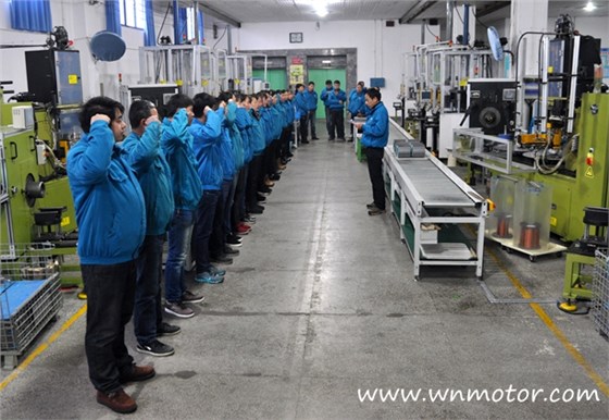 皖南電機(jī)班前會又添新內(nèi)容 皖南電機(jī)班前會又添新內(nèi)容